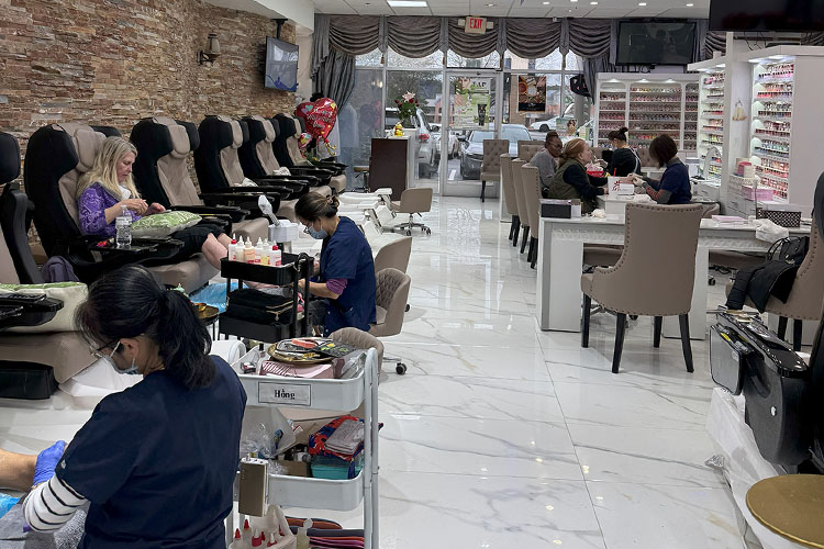 Luxury Nail & Spa